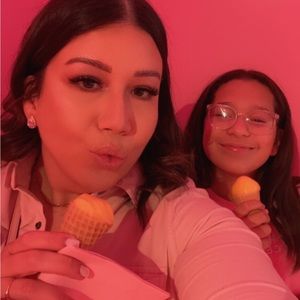 Meet your Posher, Megan